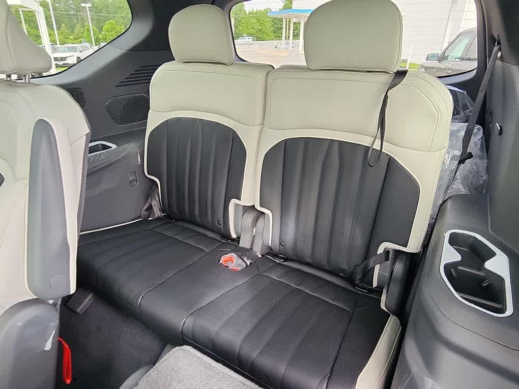 new 2026 Kia EV9 car, priced at $74,555