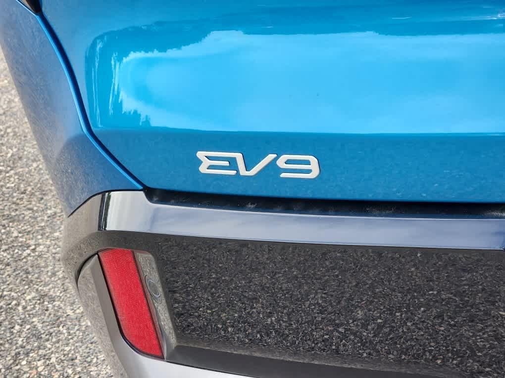new 2026 Kia EV9 car, priced at $74,555