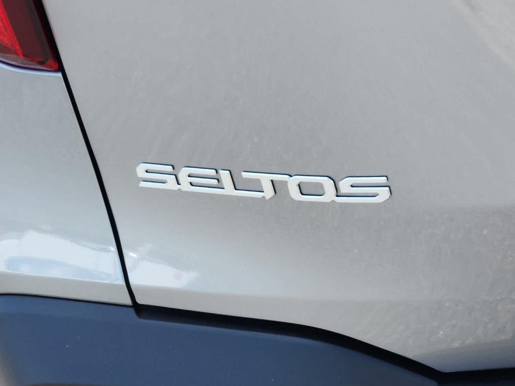 new 2026 Kia Seltos car, priced at $25,275