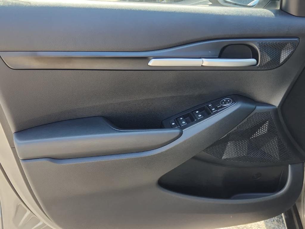 new 2026 Kia Seltos car, priced at $25,275