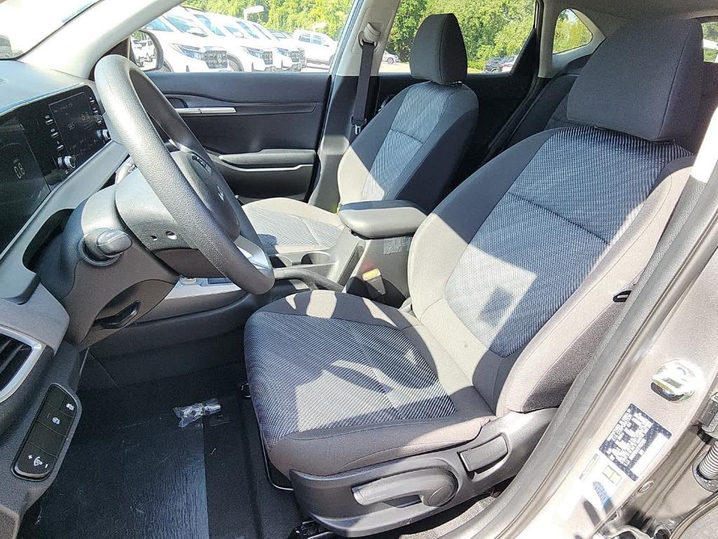 new 2026 Kia Seltos car, priced at $25,275