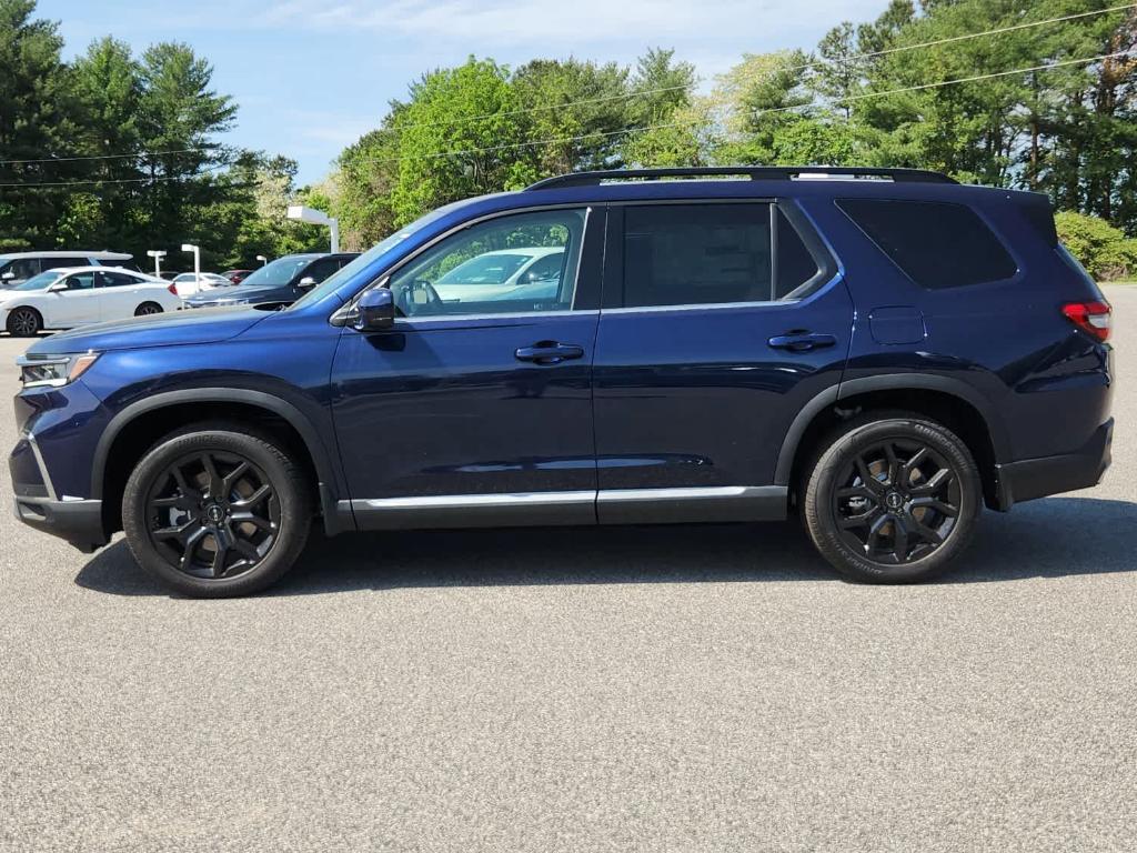new 2025 Honda Pilot car, priced at $52,950