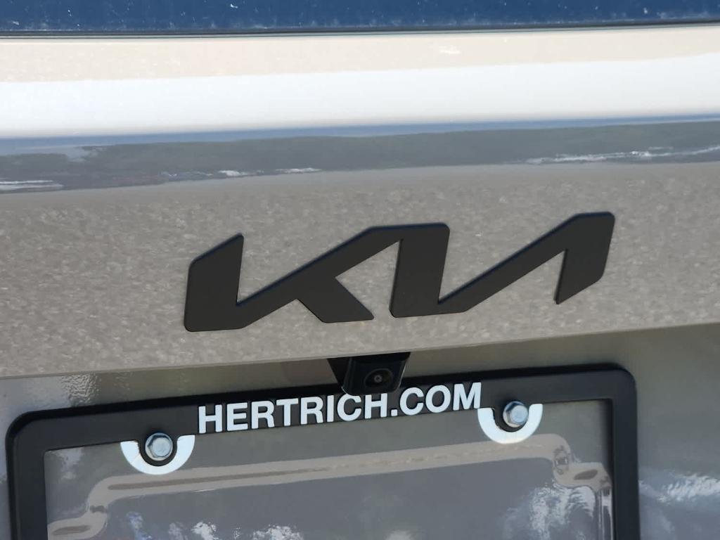 new 2025 Kia Sorento car, priced at $43,960