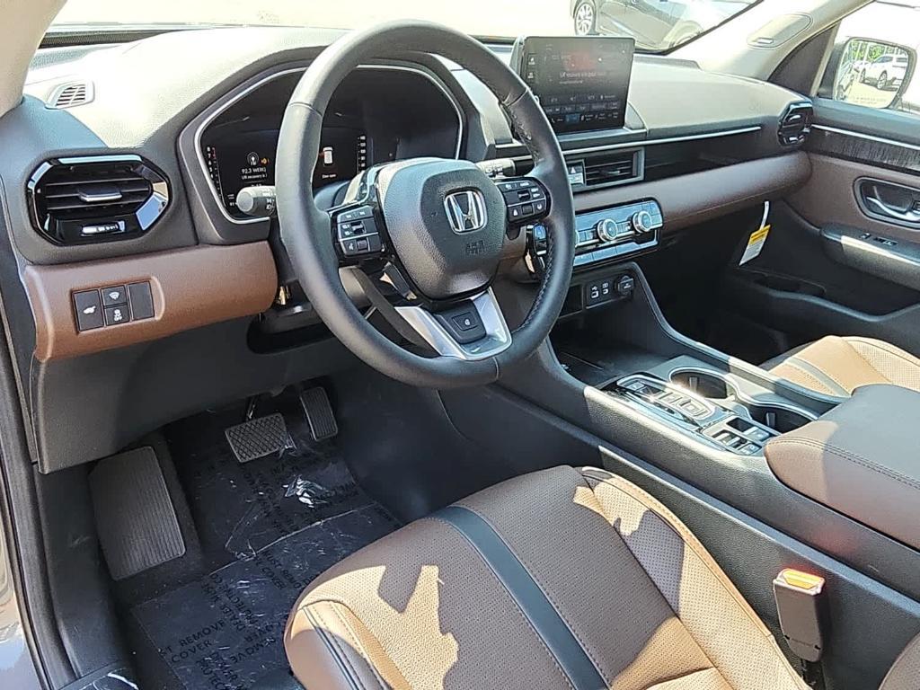 new 2025 Honda Pilot car, priced at $54,530