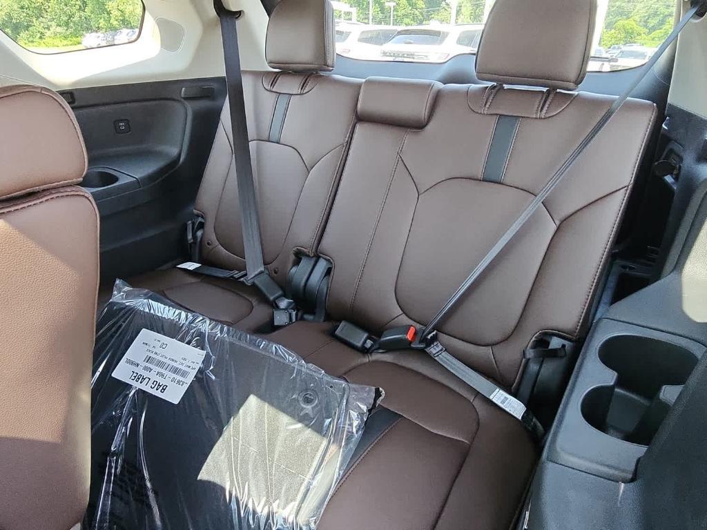 new 2025 Honda Pilot car, priced at $54,530
