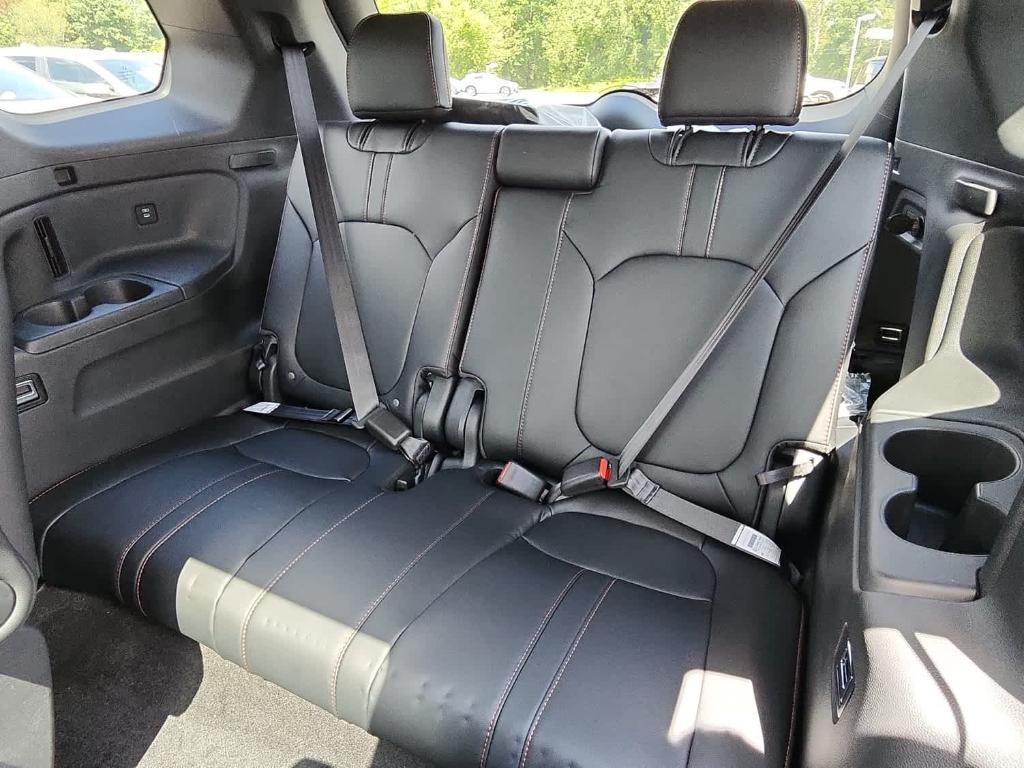 new 2025 Honda Pilot car, priced at $51,350