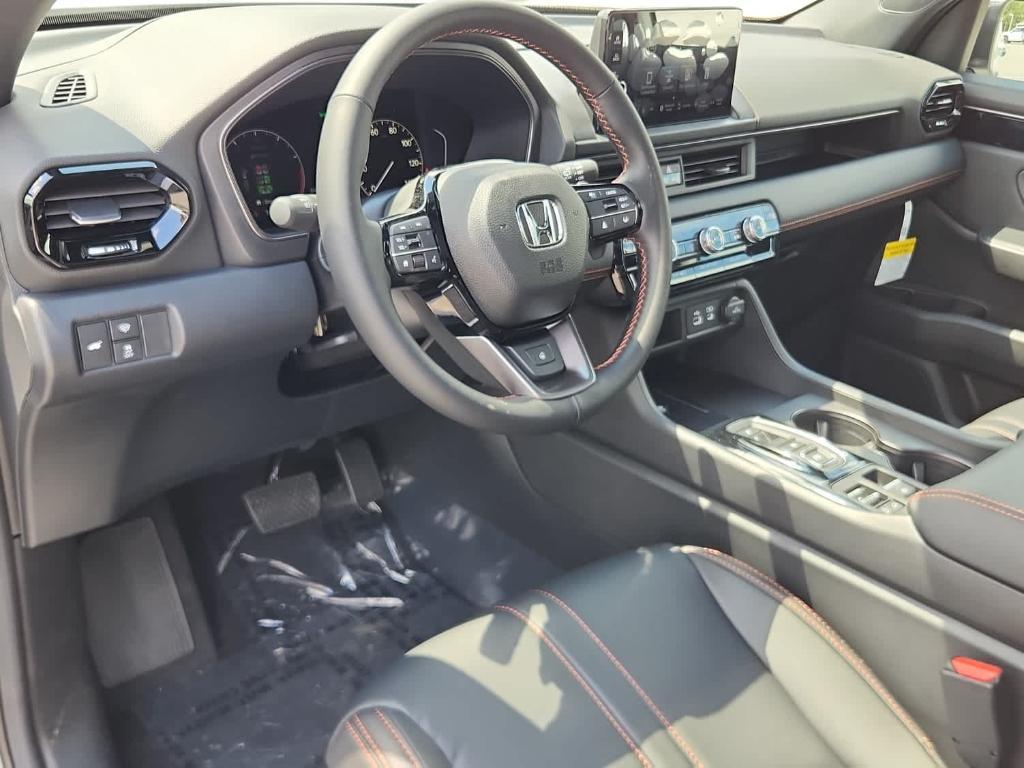 new 2025 Honda Pilot car, priced at $51,350