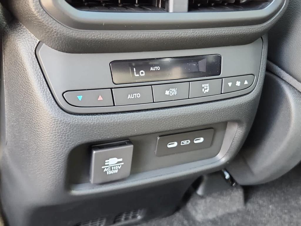 new 2025 Honda Pilot car, priced at $51,350