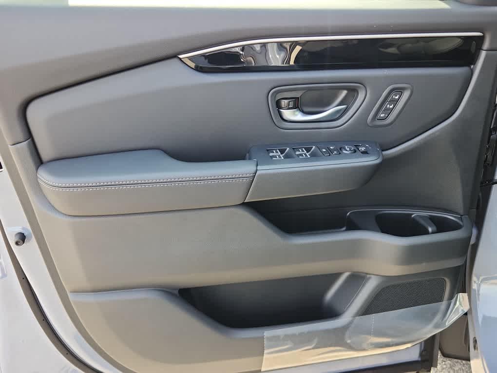 new 2025 Honda Pilot car, priced at $51,550