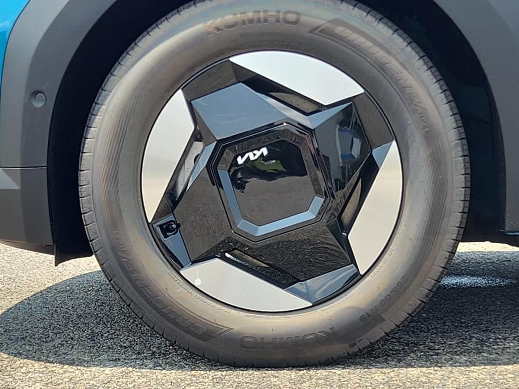 new 2026 Kia EV9 car, priced at $66,470