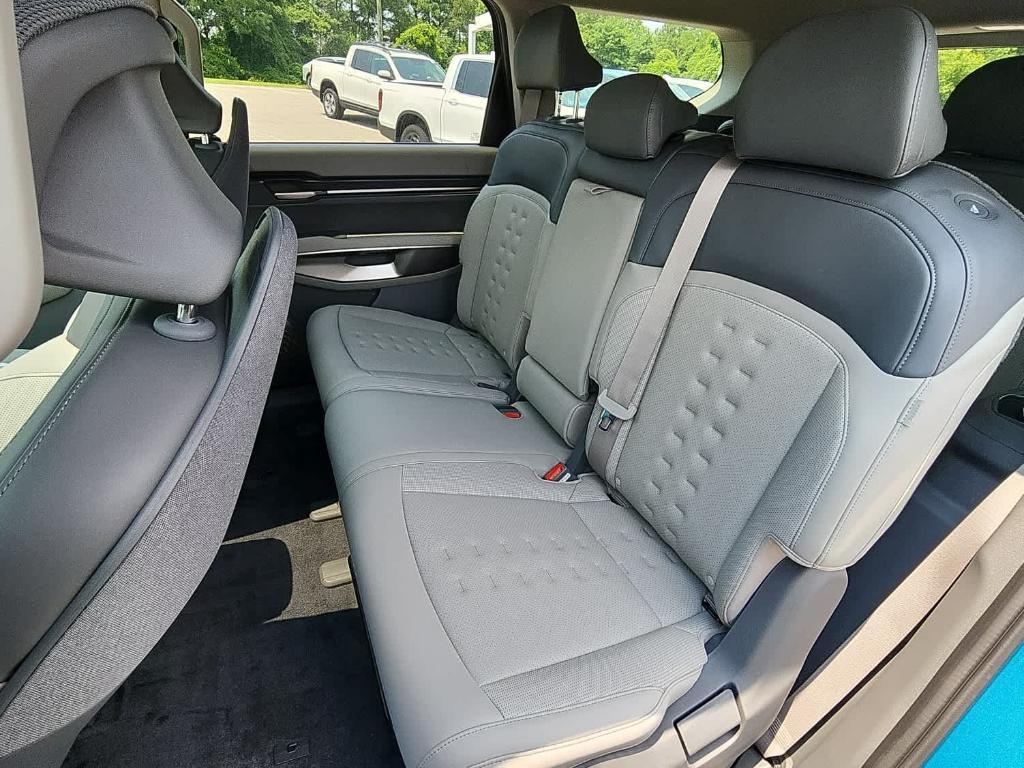new 2026 Kia EV9 car, priced at $66,470