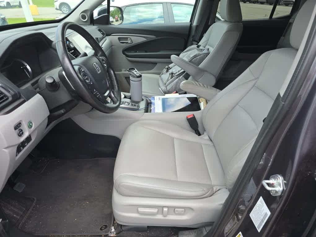 used 2023 Honda Ridgeline car, priced at $35,965