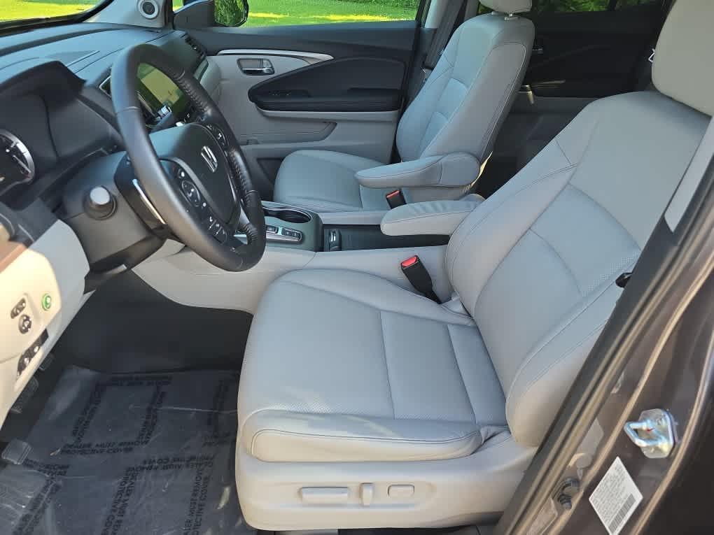 used 2023 Honda Ridgeline car, priced at $35,467
