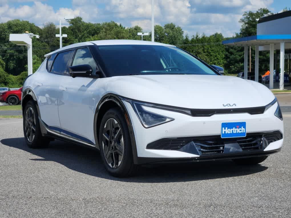 new 2025 Kia EV6 car, priced at $56,710