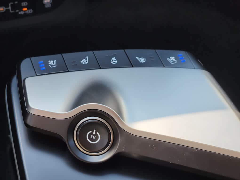 new 2025 Kia EV6 car, priced at $56,710