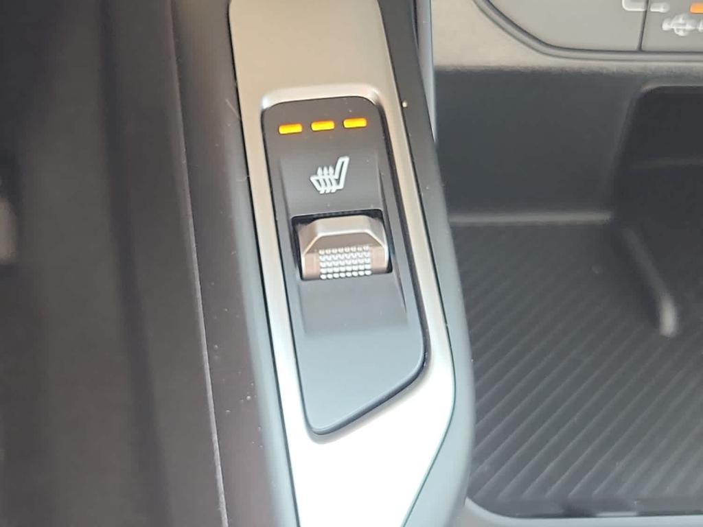 new 2025 Kia Sorento car, priced at $37,830