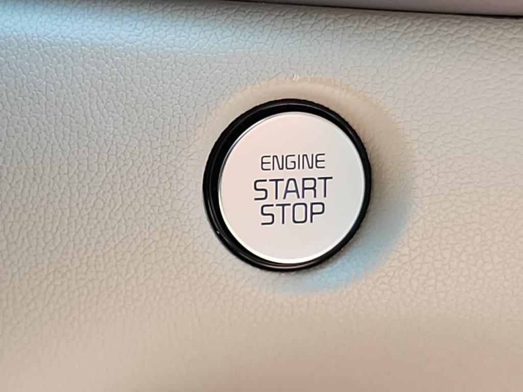 new 2025 Kia Sorento car, priced at $37,830