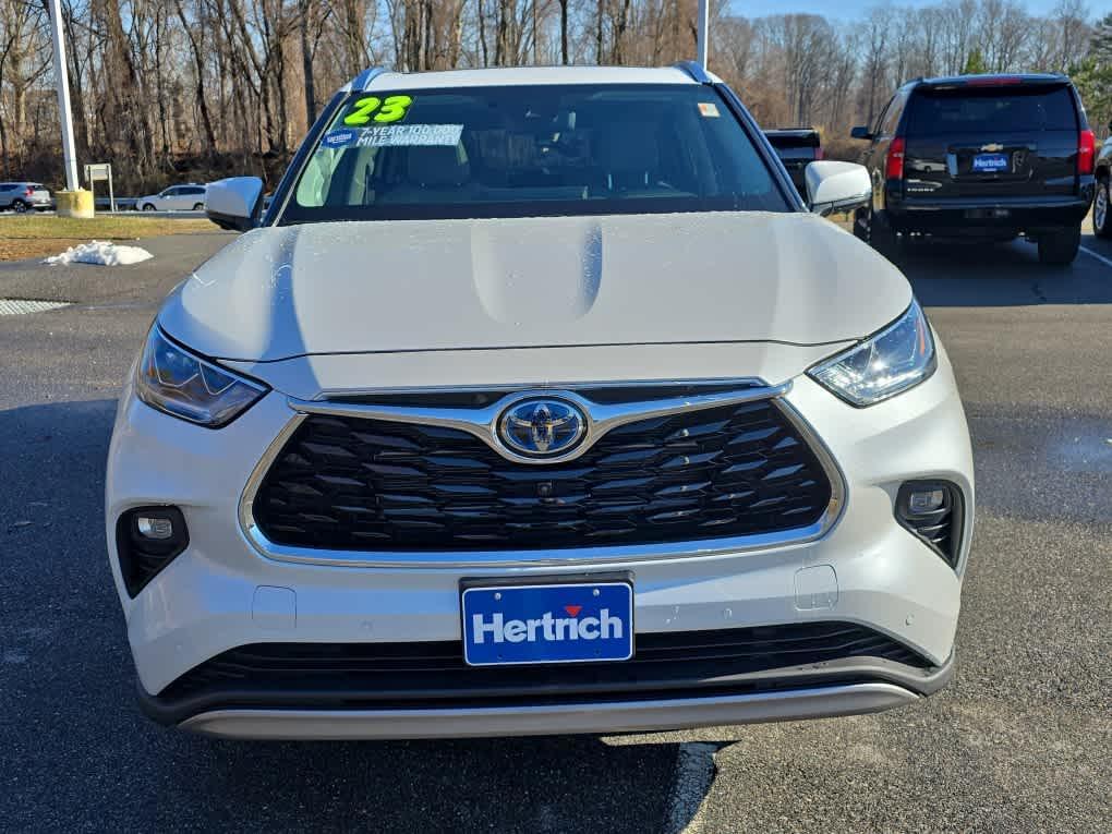 used 2023 Toyota Highlander Hybrid car, priced at $50,427