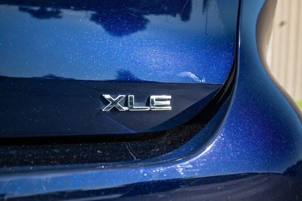 used 2020 Toyota Highlander Hybrid car, priced at $27,777
