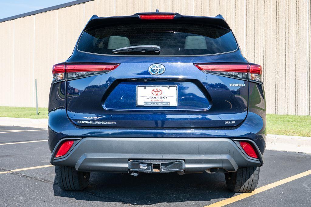 used 2020 Toyota Highlander Hybrid car, priced at $27,777