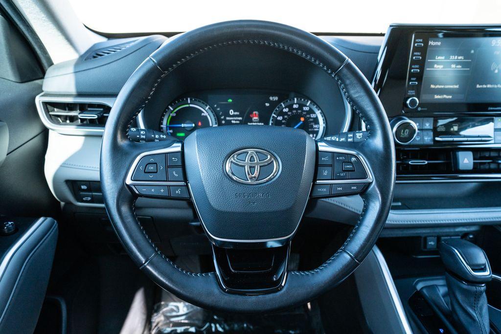 used 2020 Toyota Highlander Hybrid car, priced at $27,777