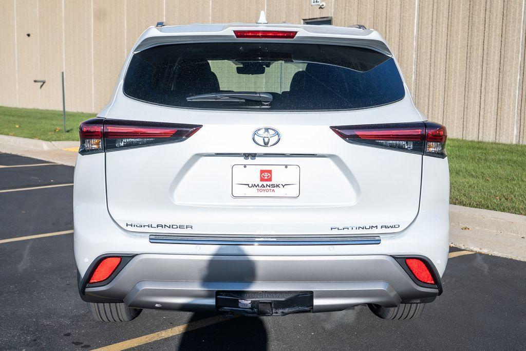 new 2026 Toyota Highlander car, priced at $55,555