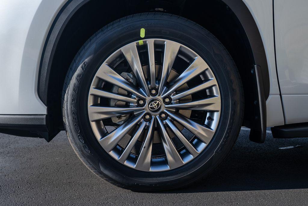 new 2026 Toyota Highlander car, priced at $55,555