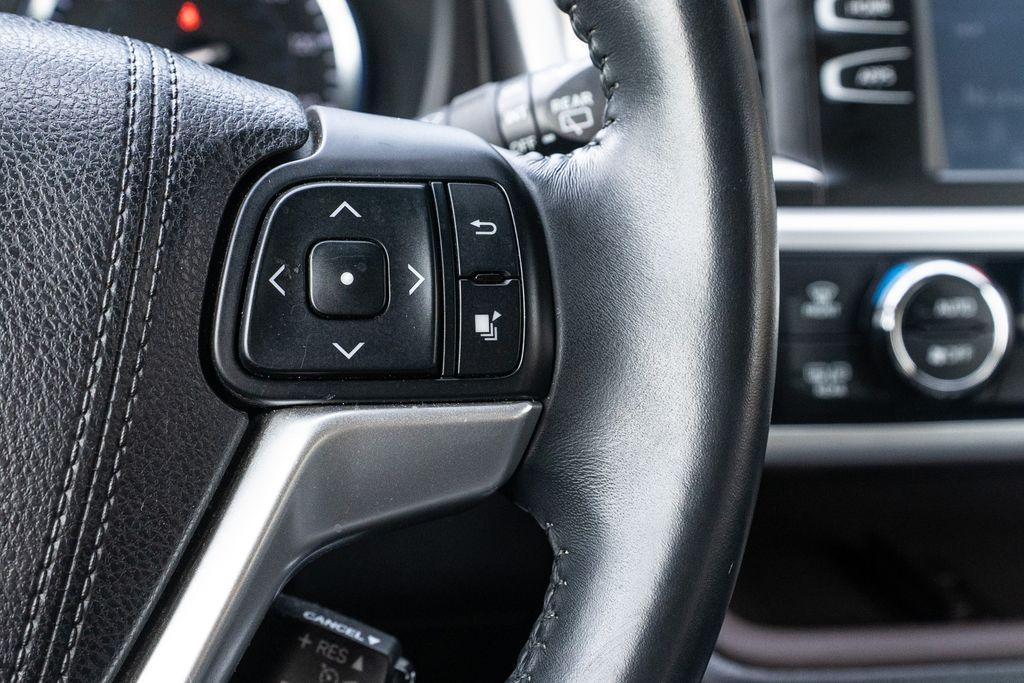 used 2016 Toyota Highlander car, priced at $14,914