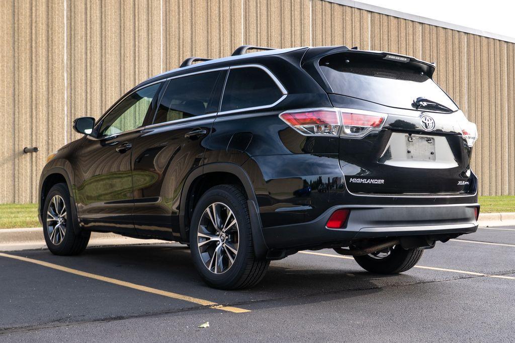 used 2016 Toyota Highlander car, priced at $14,914