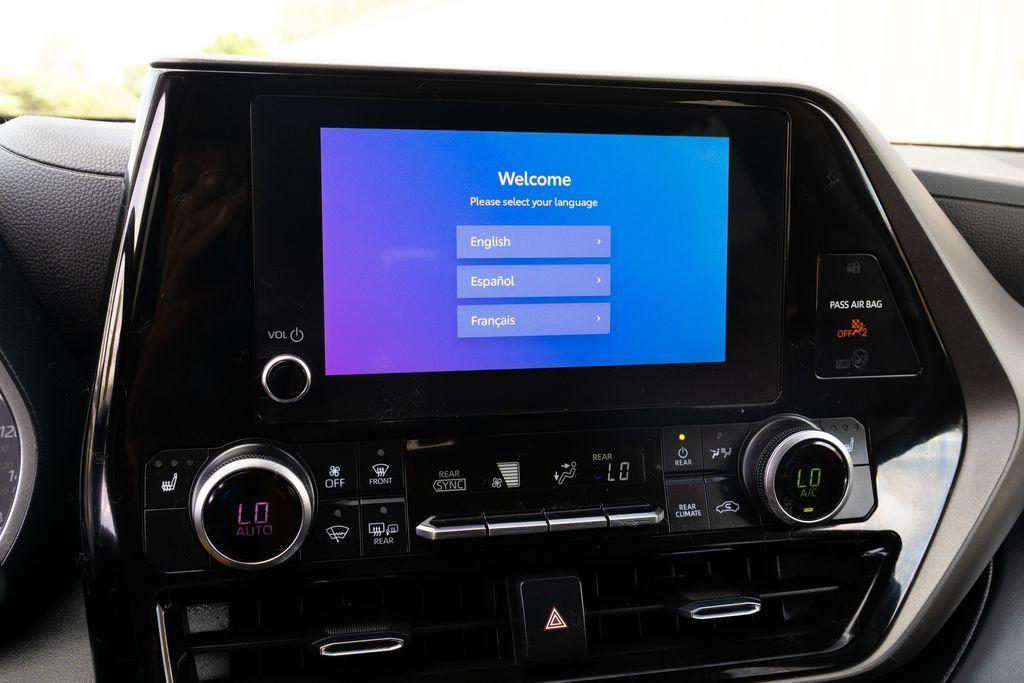 used 2023 Toyota Highlander car, priced at $35,844