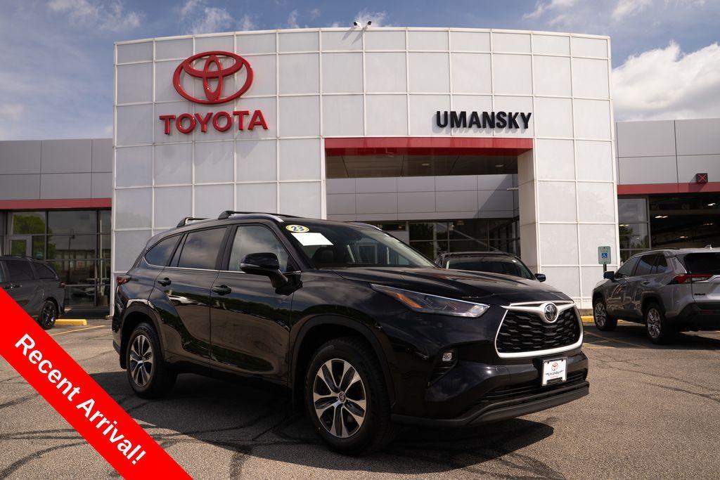 used 2023 Toyota Highlander car, priced at $35,844