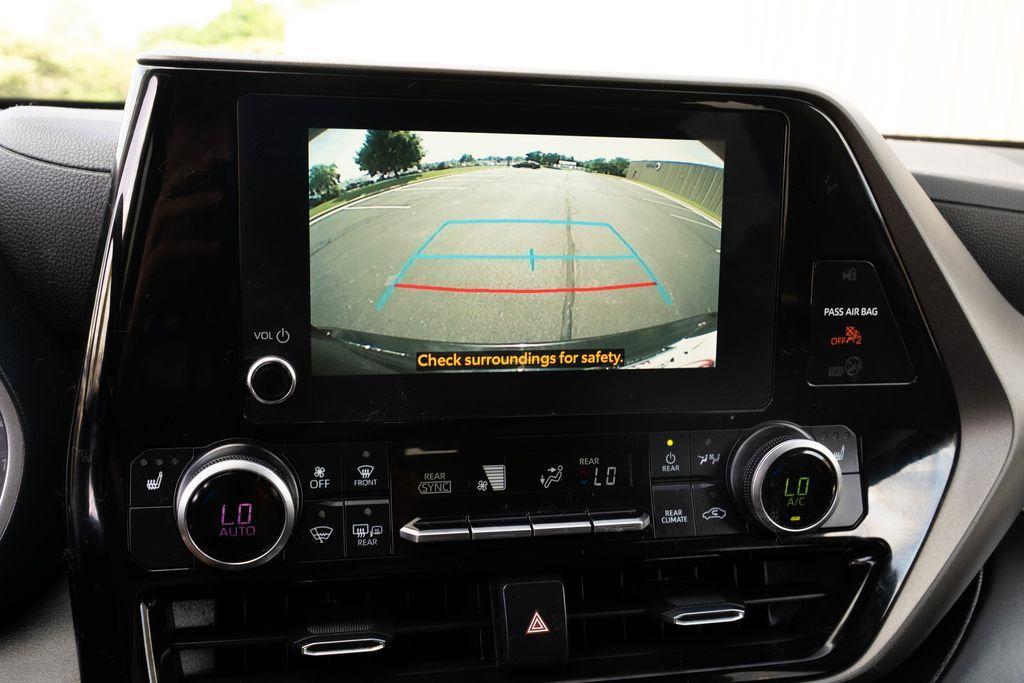 used 2023 Toyota Highlander car, priced at $35,844