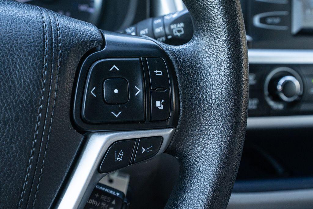 used 2018 Toyota Highlander car, priced at $19,722