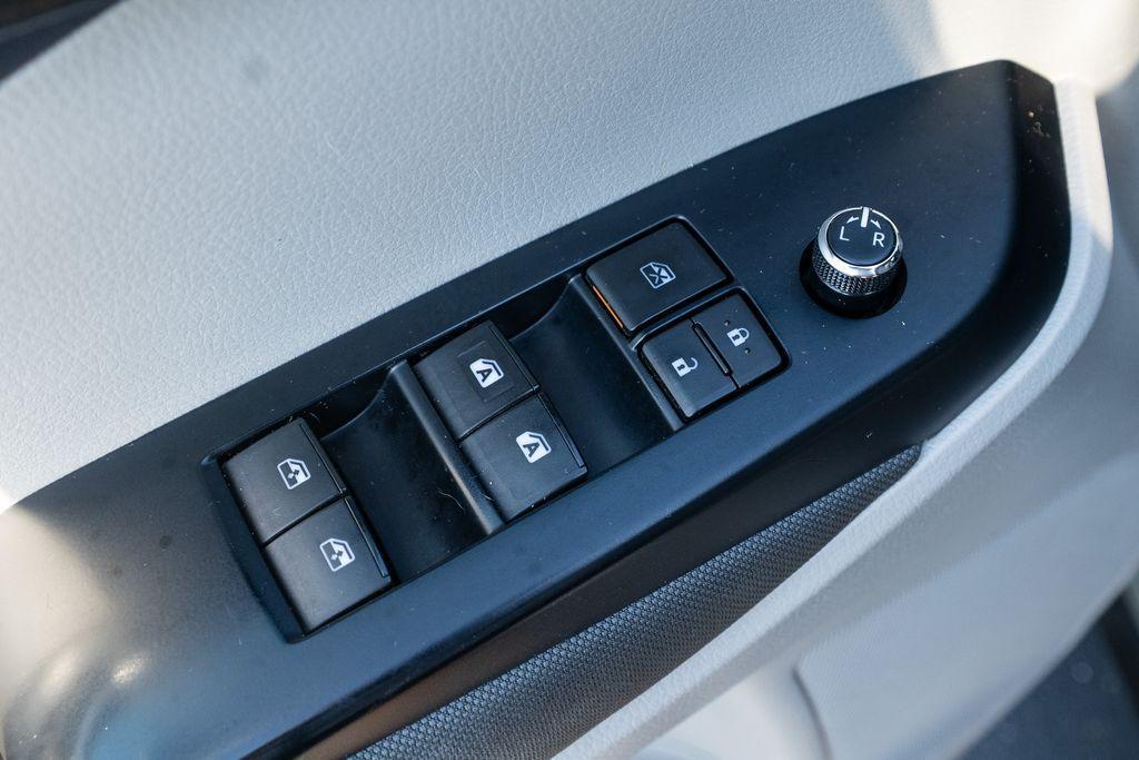 used 2018 Toyota Highlander car, priced at $19,722