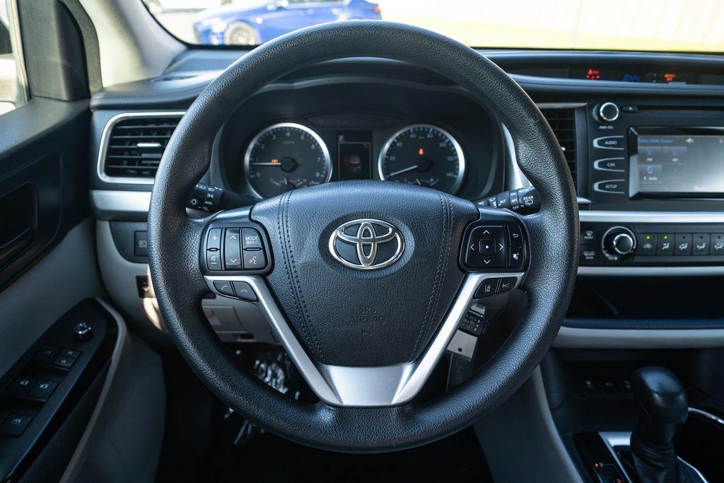 used 2018 Toyota Highlander car, priced at $19,722