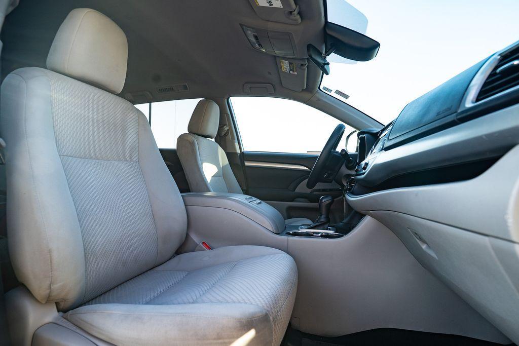 used 2018 Toyota Highlander car, priced at $19,722