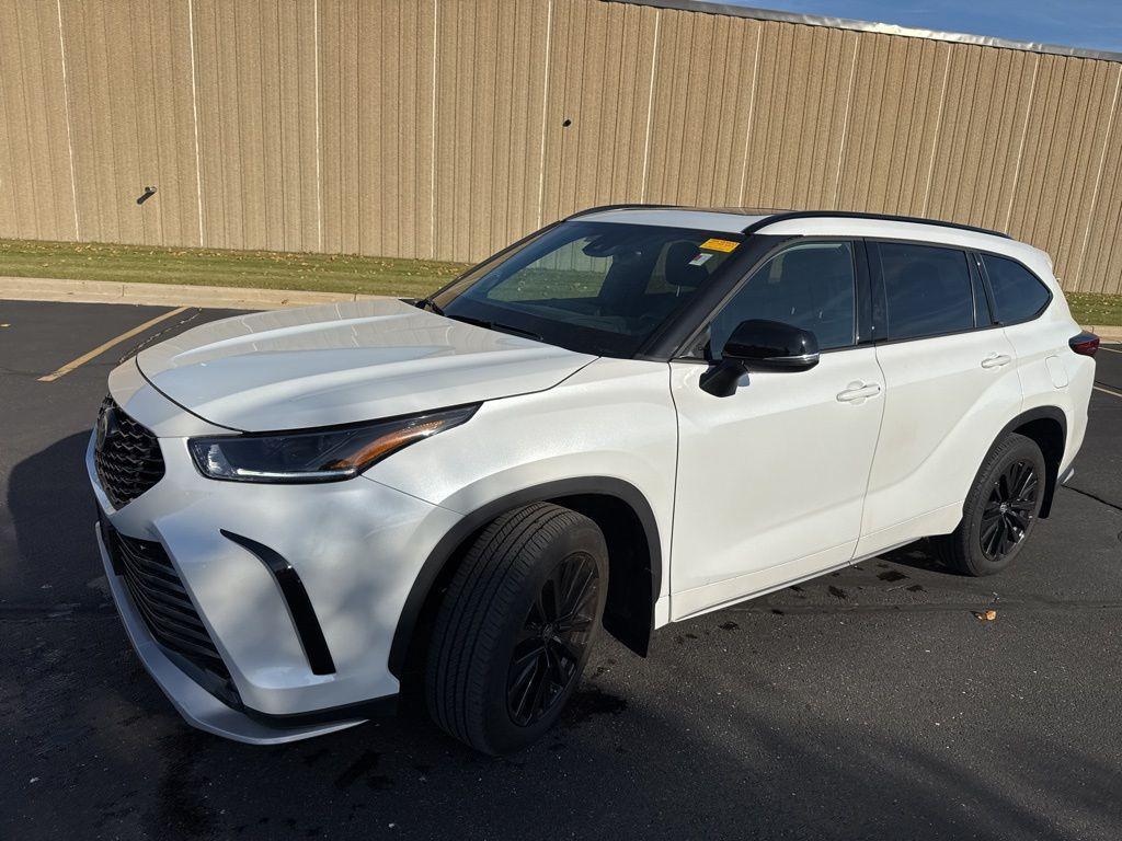 used 2023 Toyota Highlander car, priced at $41,945