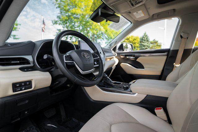 used 2023 Toyota Highlander car, priced at $42,505