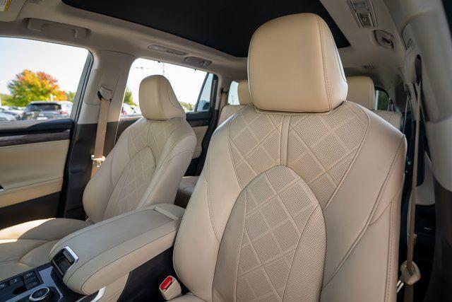 used 2023 Toyota Highlander car, priced at $42,505