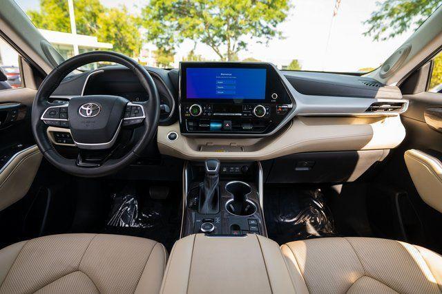 used 2023 Toyota Highlander car, priced at $42,505