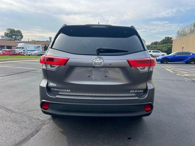 used 2019 Toyota Highlander car, priced at $25,144