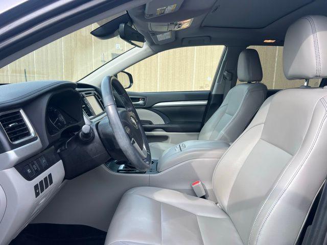 used 2019 Toyota Highlander car, priced at $25,144