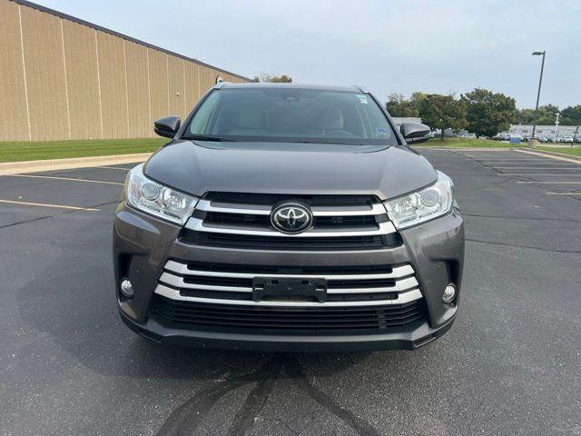 used 2019 Toyota Highlander car, priced at $25,144