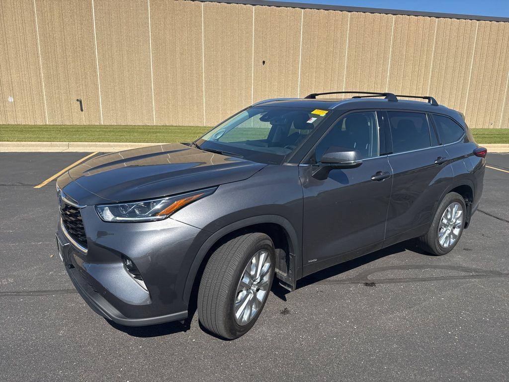 used 2023 Toyota Highlander Hybrid car, priced at $46,633