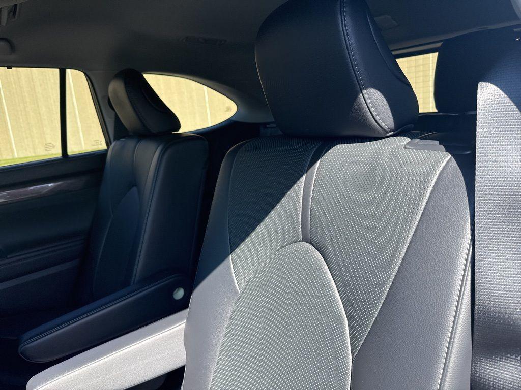 used 2023 Toyota Highlander Hybrid car, priced at $46,633