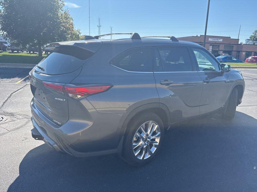 used 2023 Toyota Highlander Hybrid car, priced at $46,633