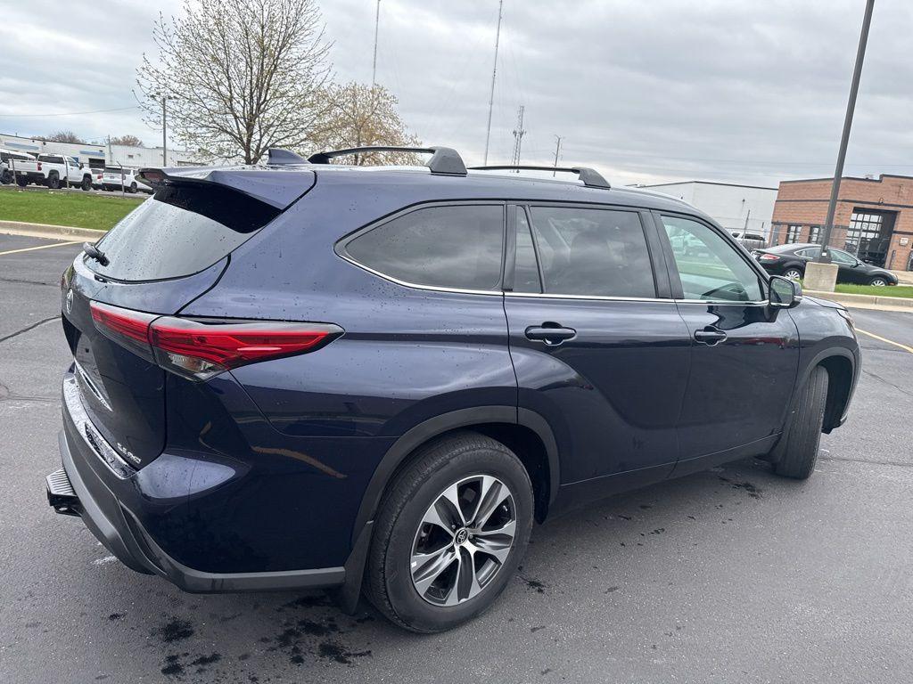used 2022 Toyota Highlander car, priced at $35,777