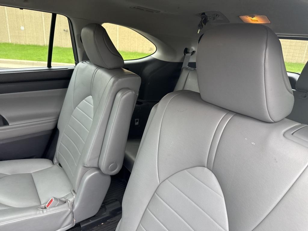 used 2022 Toyota Highlander car, priced at $35,777
