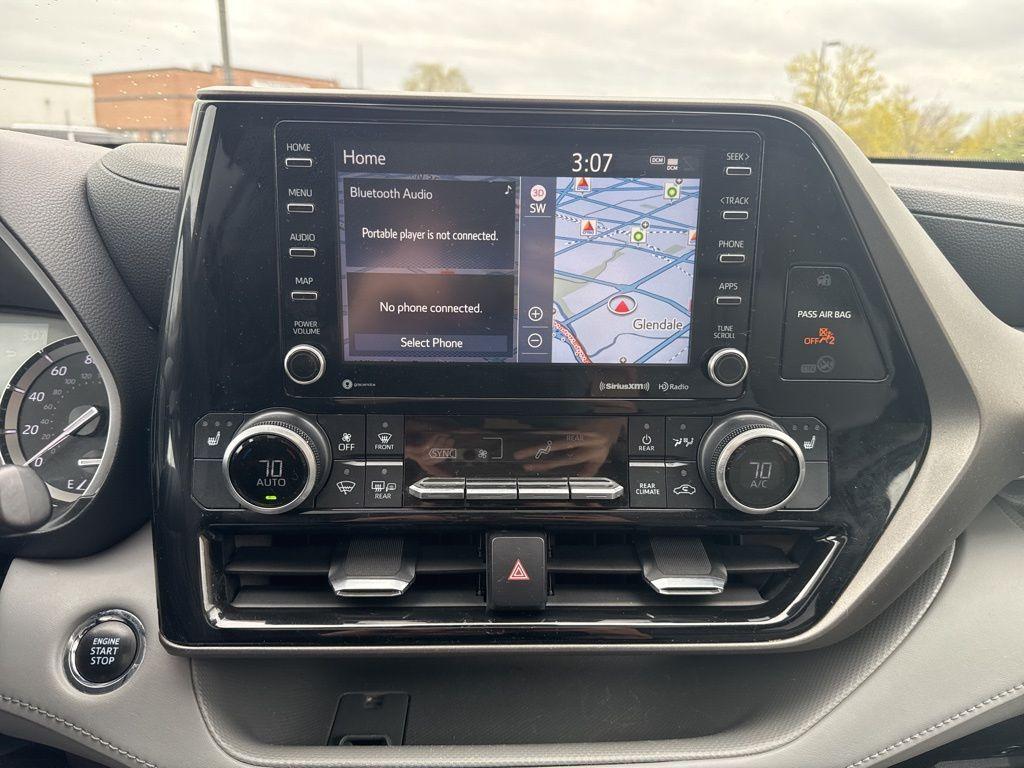 used 2022 Toyota Highlander car, priced at $35,777
