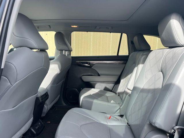 used 2023 Toyota Highlander Hybrid car, priced at $45,924